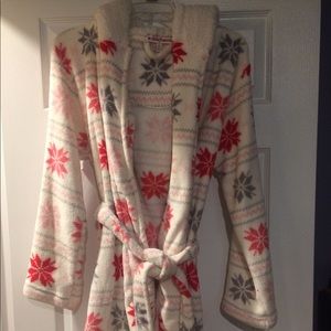 Women’s Soft and Cozy Hooded Bathrobe